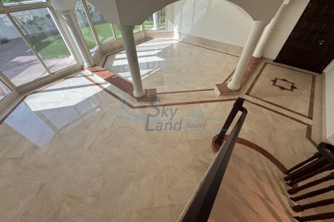 Villa de 4 dormitorios en Umm Suqeim, UAE No. 127106 5