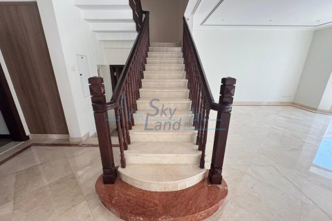 Villa de 4 dormitorios en Umm Suqeim, UAE No. 127106 16