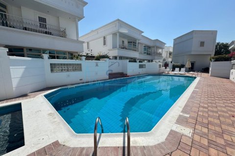 Villa de 4 dormitorios en Umm Suqeim, UAE No. 127106 19