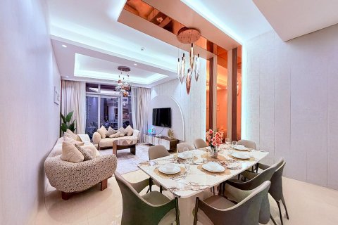 Apartment de 3 dormitorios en Imperial Avenue, UAE No. 197593