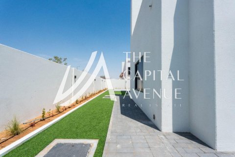 5 bedrooms Villa in Al Shamkha, UAE No. 221795 7