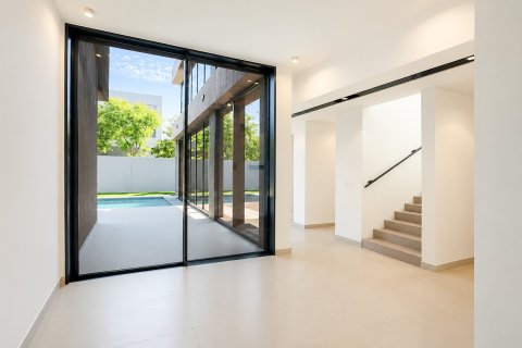 Villa de 5 dormitorios en Tilal City, UAE No. 215257 16