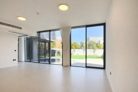 Villa de 5 dormitorios en Tilal City, UAE No. 215257 12