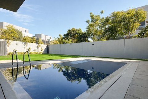 Villa de 5 dormitorios en Tilal City, UAE No. 215257 3