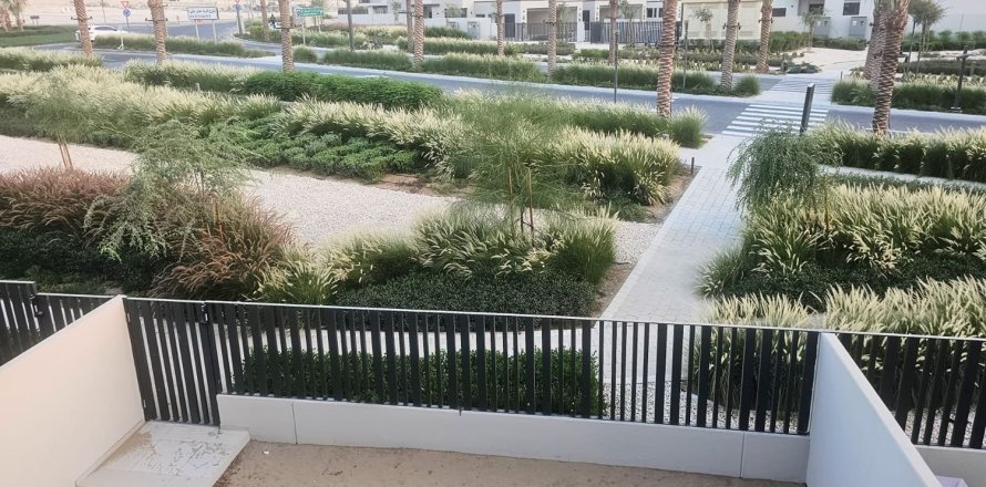 Townhouse de 3 dormitorios en Jebel Ali, UAE No. 215374