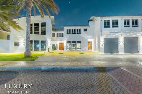 6 bedrooms Villa in Signature Villas, UAE No. 8402 28