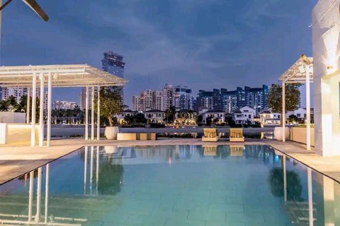 6 bedrooms Villa in Signature Villas, UAE No. 8402 13