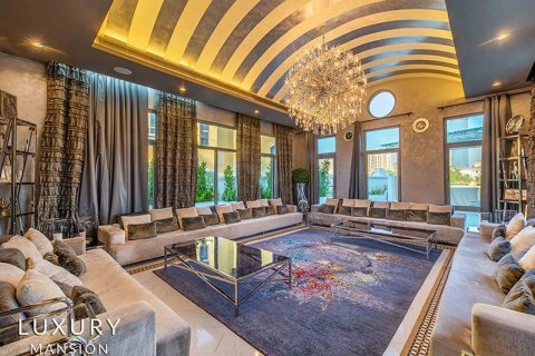 6 bedrooms Villa in Signature Villas, UAE No. 8402 19