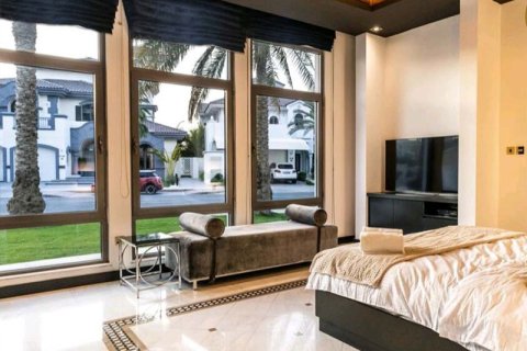 6 bedrooms Villa in Signature Villas, UAE No. 8402 24