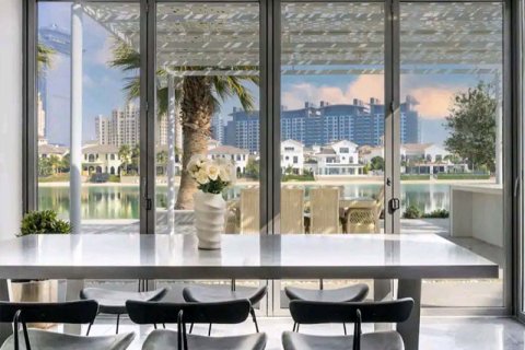 6 bedrooms Villa in Signature Villas, UAE No. 8402 21