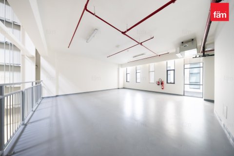 Склад 370.6м² в Дубай, ОАЭ №216530