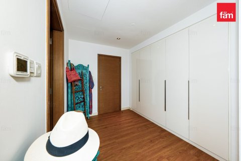 3 bedrooms Duplex in City Walk, UAE No. 215950 8