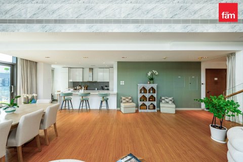 3 bedrooms Duplex in City Walk, UAE No. 215950 22