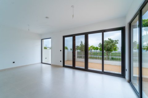 Villa de 4 dormitorios en Dubai Sports City, UAE No. 205760 4