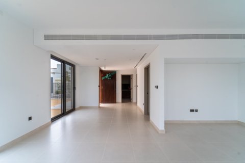Villa de 4 dormitorios en Dubai Sports City, UAE No. 205760 6