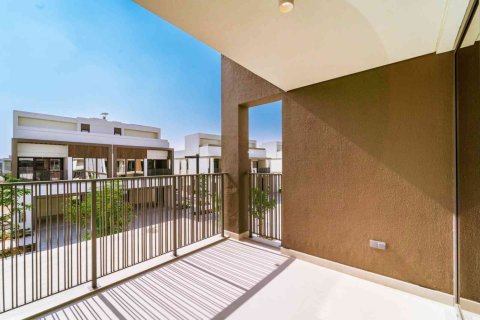 Villa de 4 dormitorios en Dubai Sports City, UAE No. 205760 22
