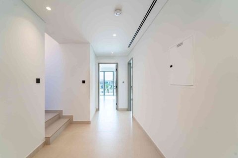 Villa de 4 dormitorios en Dubai Sports City, UAE No. 205760 9