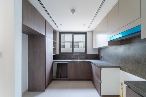 Villa de 4 dormitorios en Dubai Sports City, UAE No. 205760 8