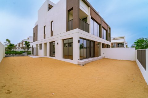 Villa de 4 dormitorios en Dubai Sports City, UAE No. 205760 23