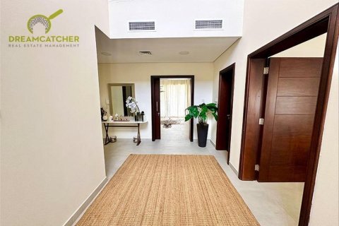 Вилла с 4 спальнями в Mina Al Arab, ОАЭ №34211 13