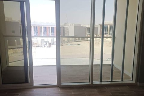2 bedrooms Townhouse in Rukan, UAE No. 167708 8