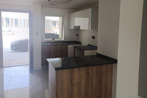2 bedrooms Townhouse in Rukan, UAE No. 167708 10
