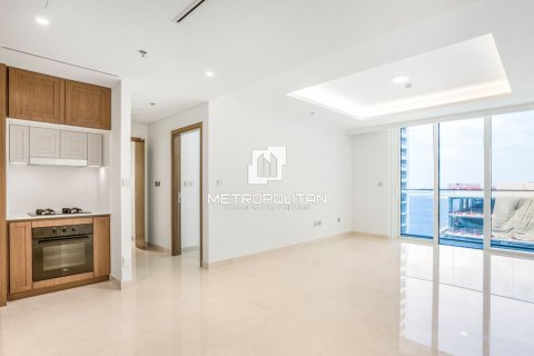 Appartement de 1 chambre à EMAAR Beachfront, UAE No. 128169 6