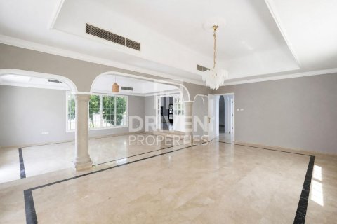 Villa de 5 dormitorios en Jumeirah, UAE No. 221412 6