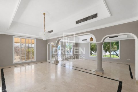 Villa de 5 dormitorios en Jumeirah, UAE No. 221412 7