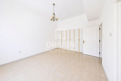 Villa de 5 dormitorios en Jumeirah, UAE No. 221412 19
