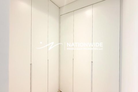 Apartment de 3 dormitorios en Abu Dhabi, UAE No. 125836 10