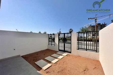 2 bedrooms Townhouse in Mina Al Arab, UAE No. 75641 10