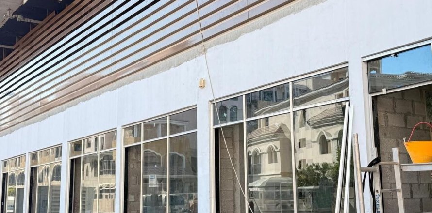 54.3m² Shop in Dubai, UAE No. 167121