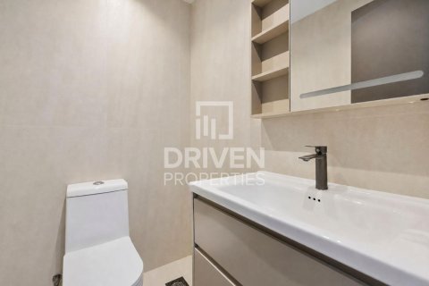 Здание с 4 спальнями в District 15, ОАЭ №218694 16