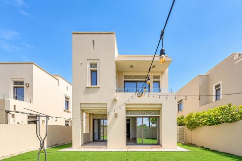 Villa de 4 dormitorios en Azalea, UAE No. 218143