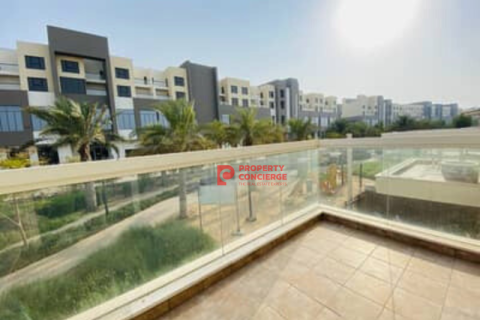 Villa de 3 chambres à International City, UAE No. 39689 5