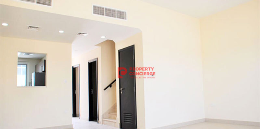 Villa de 3 chambres à International City, UAE No. 39689