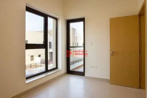 Villa de 3 chambres à International City, UAE No. 39689 4