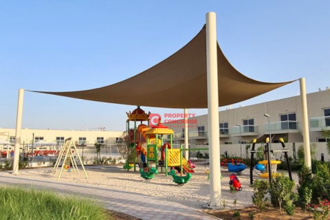 Villa de 3 chambres à International City, UAE No. 39689 11