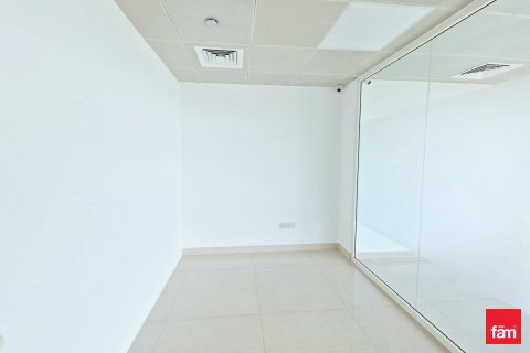 102m² Office in Dubai, UAE No. 216387 15