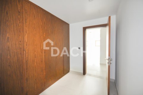Apartment de 3 dormitorios en No.9, UAE No. 161244 19