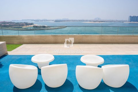 Appartement de 2 chambres à EMAAR Beachfront, UAE No. 128354 29