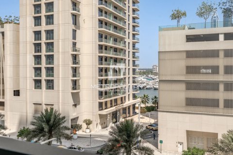 Appartement de 2 chambres à EMAAR Beachfront, UAE No. 128354 4