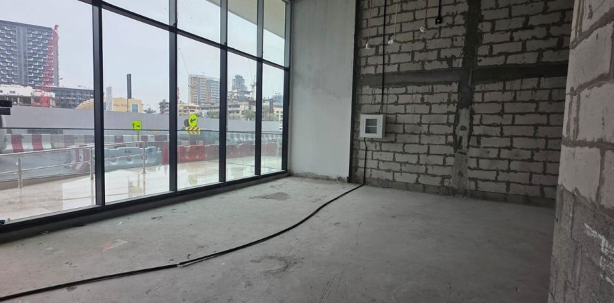 98.6m² Shop in Dubai, UAE No. 216350