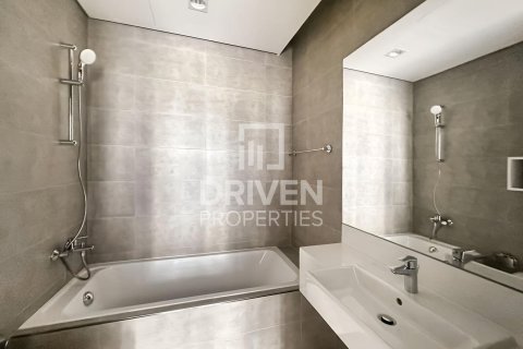 Apartment de 2 dormitorios en District One, UAE No. 201261 12