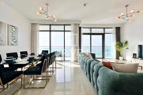 Appartement de 4 chambres à EMAAR Beachfront, UAE No. 225111 6