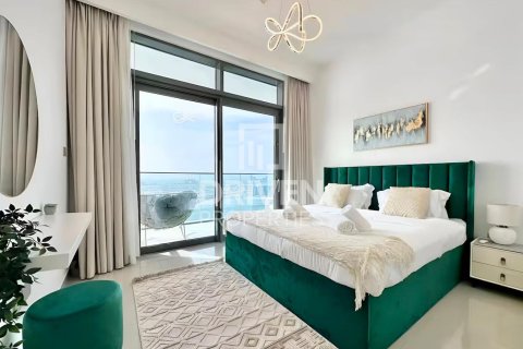 Appartement de 4 chambres à EMAAR Beachfront, UAE No. 225111 9