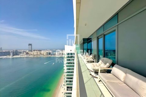 Appartement de 4 chambres à EMAAR Beachfront, UAE No. 225111 26