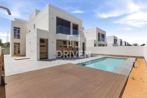 Вилла с 5 спальнями в Jumeirah Park, ОАЭ №211375