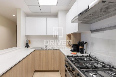2 bedrooms Apartment in Business Bay, UAE No. 211362 8
